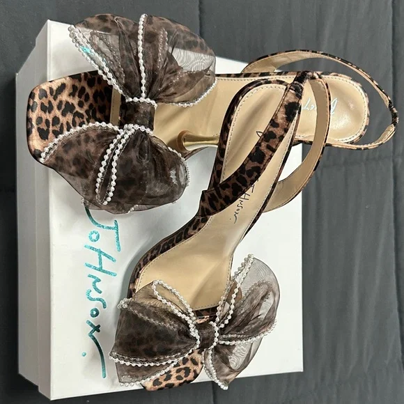 Betsey Johnson Leopard Heels with Sheer Bow - Picture 3 of 4